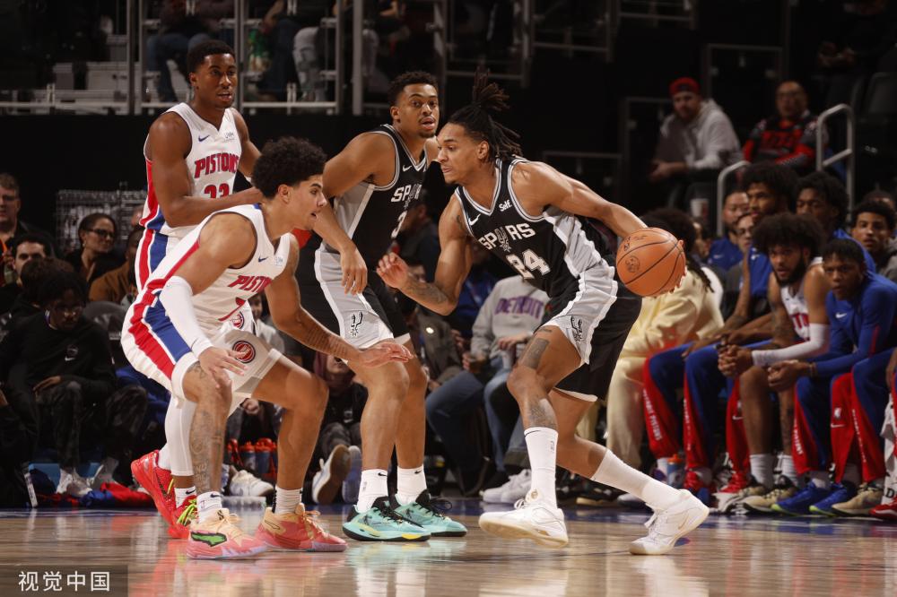 默默坚持的 默默坚持的