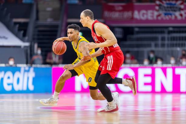 赛的成功举 赛的成功举