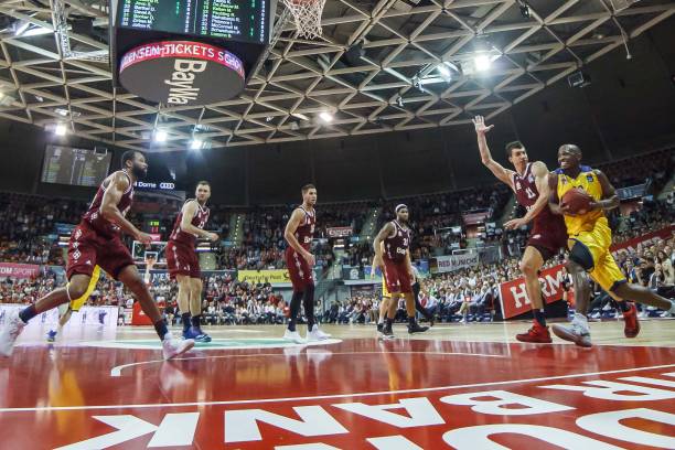 国脚在海报 国脚在海报